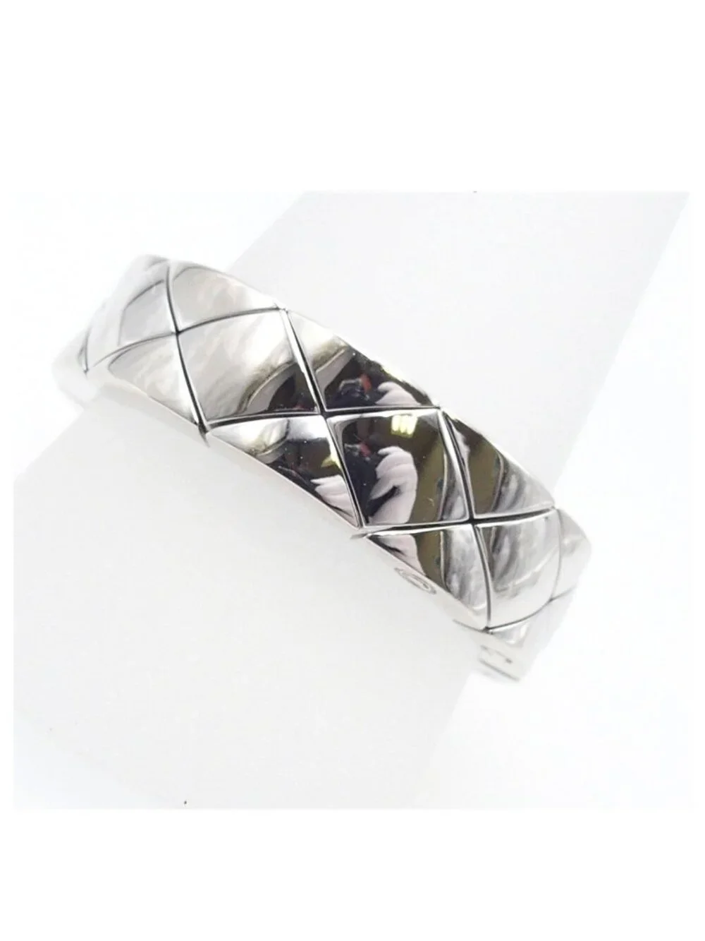Chanel Quilted White Gold 18K Ring